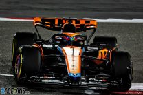 Oscar Piastri, McLaren, Bahrain International Circuit, 2023 pre-season test