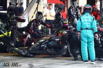 Mercedes pit stop, Yas Marina, 2023